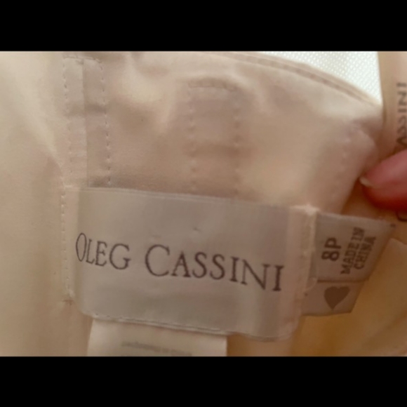 Oleg Cassini wedding dress, size 8, white - Picture 2 of 5